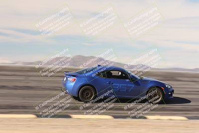 media/Jan-04-2026-SCCA SD (Sun) [[defc442887]]/4-Novice Group/Session 2 Bowl Speed Pans/